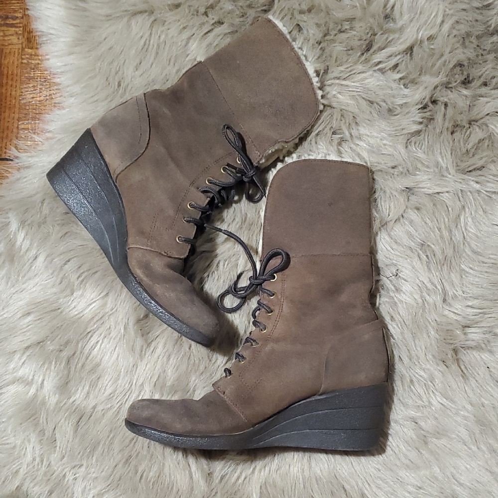 UGG Brown Suede Shearling Lace Up Boots- Size 8 - Picture 3 of 8